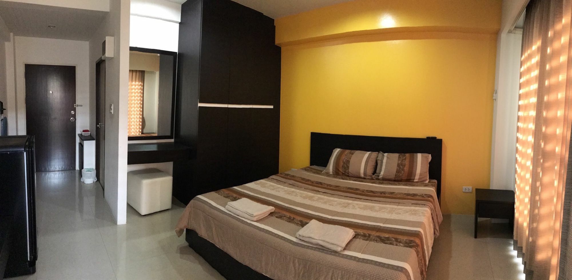 Ruan Plaisoi Apartment Bangkok Exterior foto